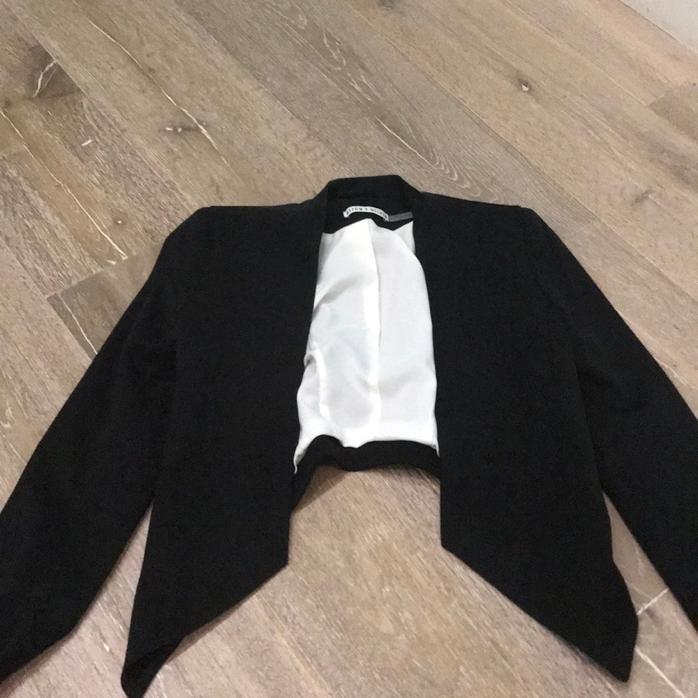 Cropped blazer